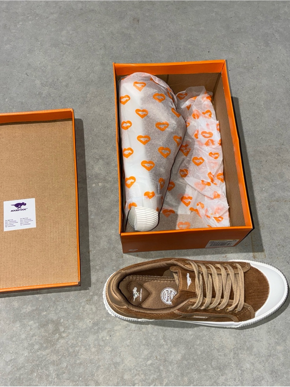 Rocket Dog Canvas Low-Top Sneakers in Brown - Picture 2 of 11